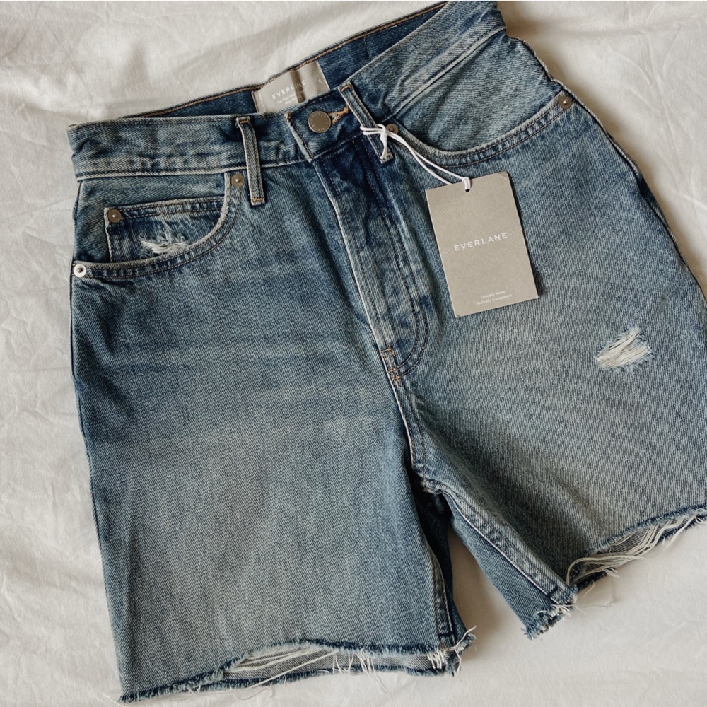EVERLANE THE WAY-HIGH JEAN SHORT IN MARINA BAY SIZE 25